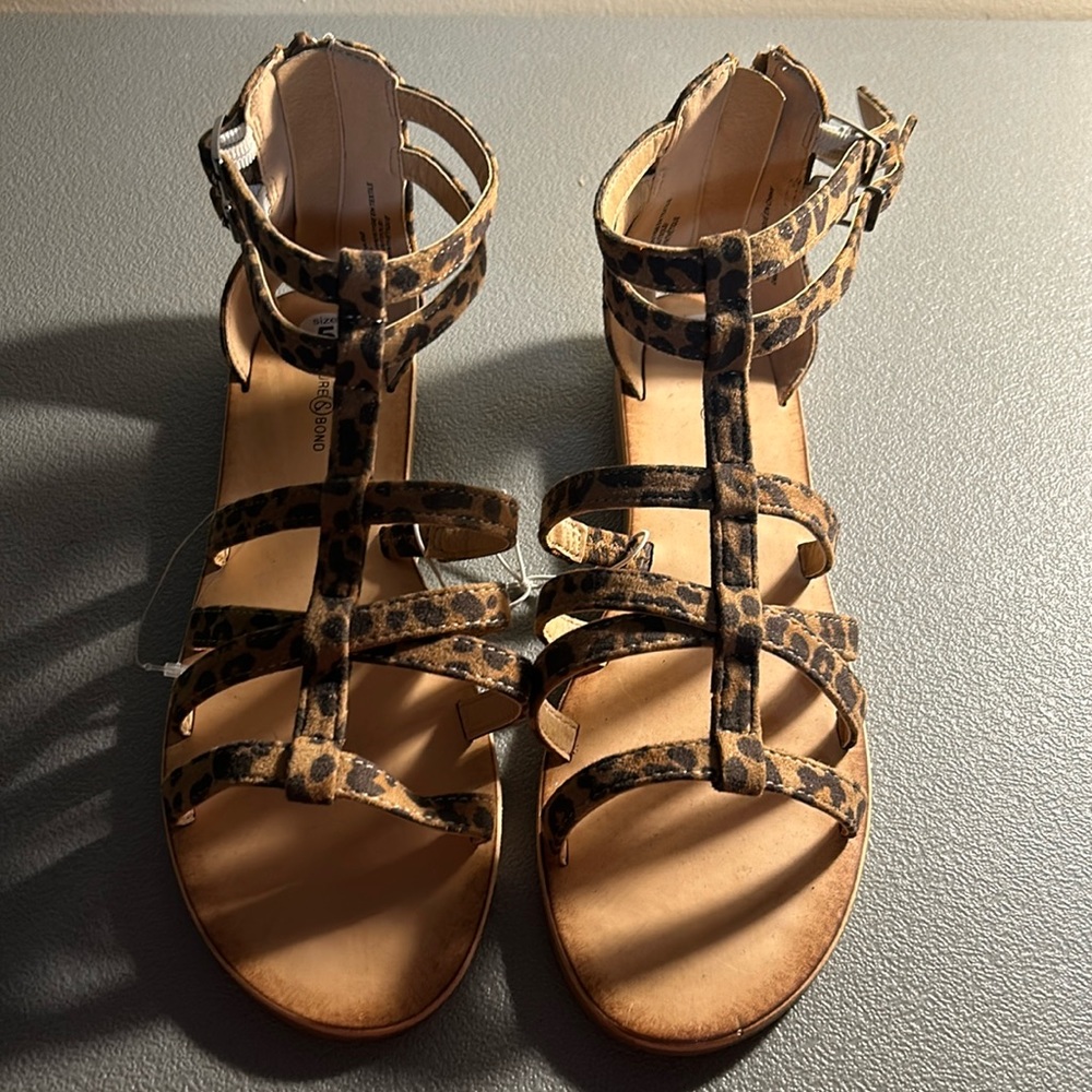 Good condition cheetah sandals